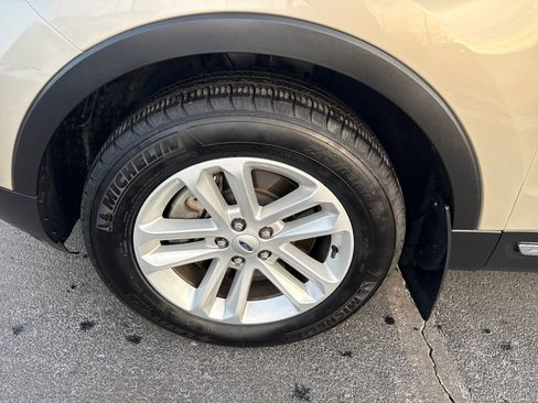 Used 2017 Ford Explorer XLT w/ Equipment Group 202A image 19