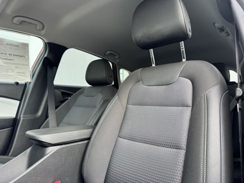 Used 2025 Chevrolet Trax LT image 13