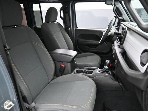 Used 2024 Jeep Wrangler Willys image 24
