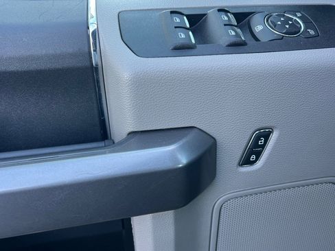 Used 2022 Ford F250 XLT w/ FX4 Off-Road Package image 11