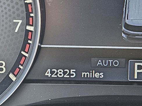 Used 2022 Nissan Armada SL AWD/4WD image 29