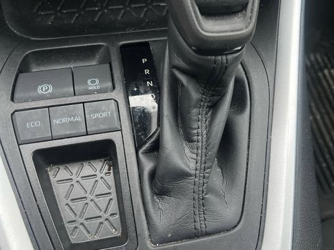 Used 2023 Toyota RAV4 LE image 6