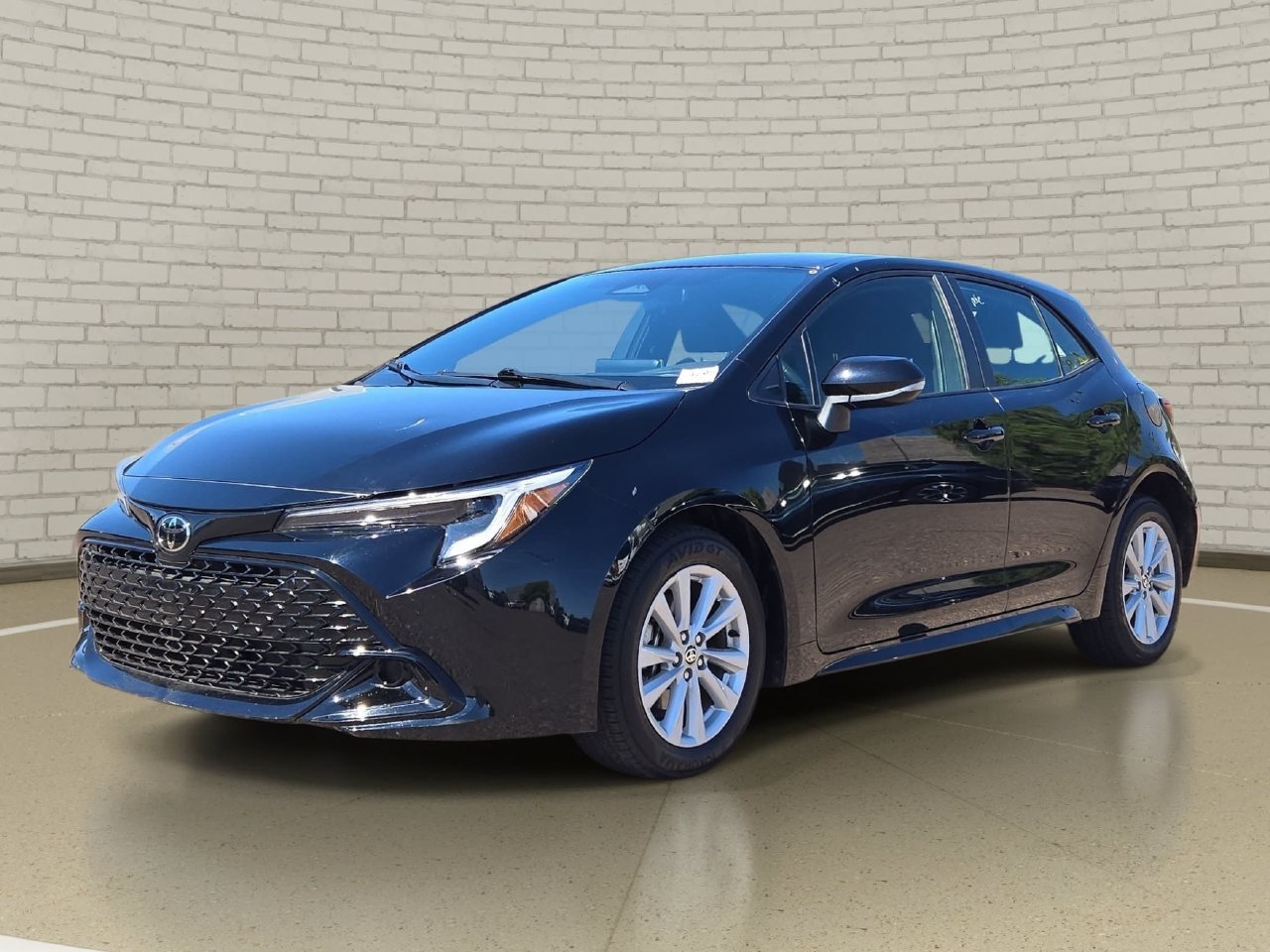 Used 2026 Toyota Corolla SE FWD image 1