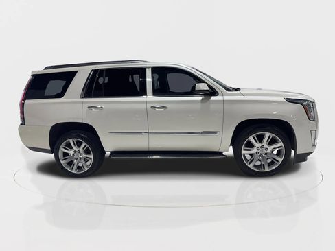 Used 2015 Cadillac Escalade Luxury image 15