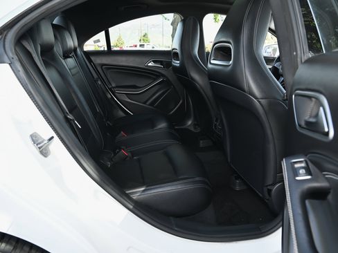 Used 2019 Mercedes-Benz CLA 250 image 38