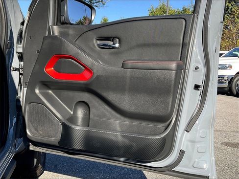 Used 2023 Nissan Frontier PRO-4X w/ Tow Package image 11