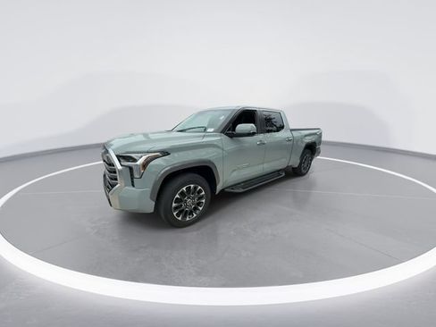Used 2024 Toyota Tundra Limited w/ Power Package AWD/4WD image 4