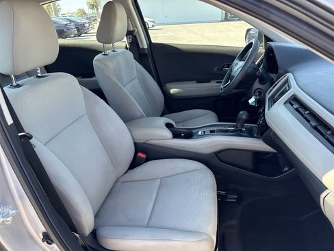 Used 2021 Honda HR-V LX image 24