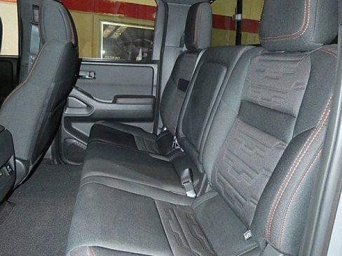 Used 2023 Nissan Frontier PRO-4X w/ Pro Convenience Package image 23