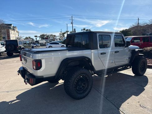 Used 2022 Jeep Gladiator Sport image 6