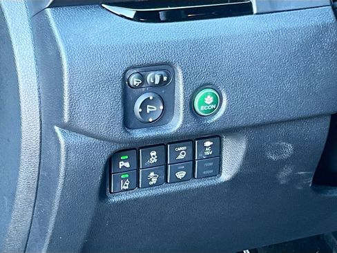 Used 2025 Honda Ridgeline Black Edition image 10