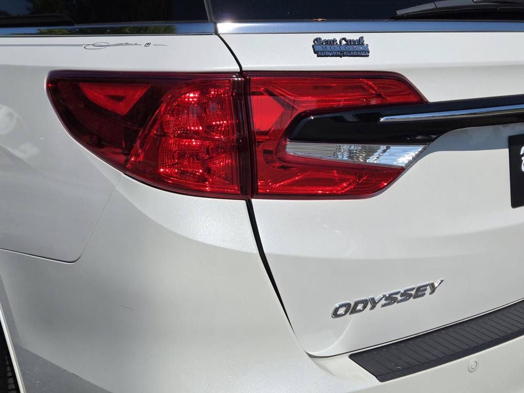 Used 2024 Honda Odyssey Elite image 9