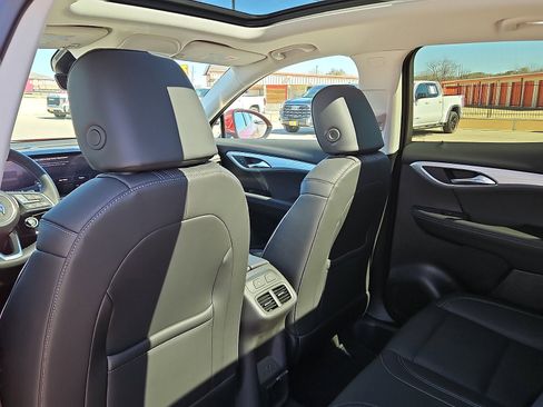 New 2026 Buick Envision Avenir image 9