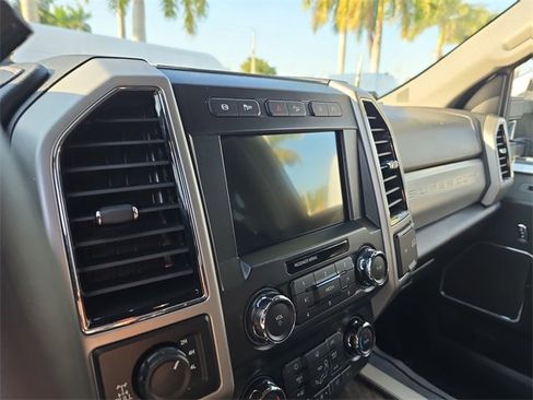 Used 2019 Ford F250 Lariat w/ Lariat Ultimate Package image 24