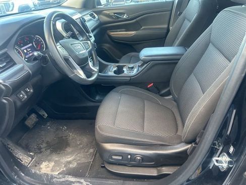 Used 2022 GMC Acadia SLE w/ Driver Convenience Package image 3