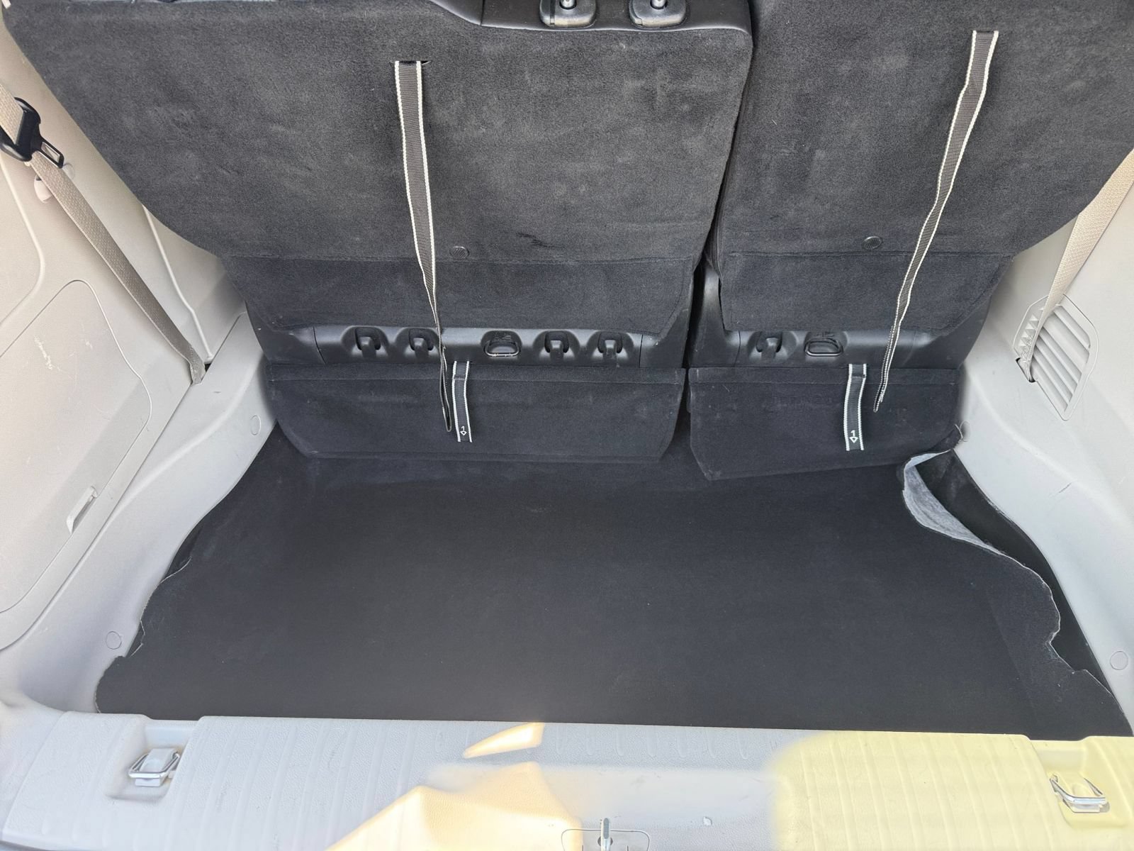 Used 2023 Chrysler Pacifica Limited FWD image 35