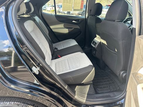 Used 2023 Chevrolet Equinox LS image 15