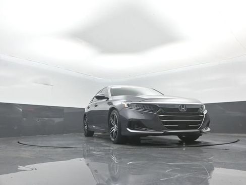 Used 2021 Honda Accord Touring image 29