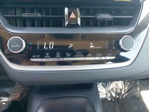 Used 2024 Toyota Corolla LE FWD image 24