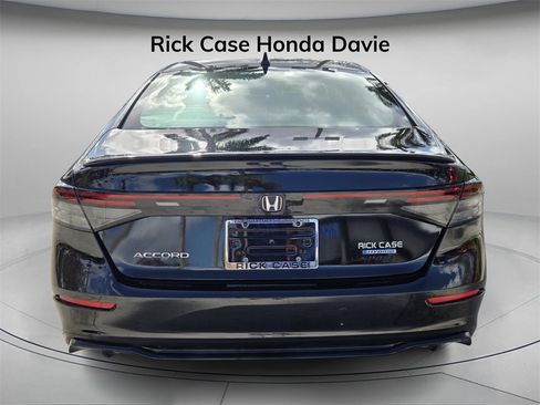 Used 2025 Honda Accord Sport image 5