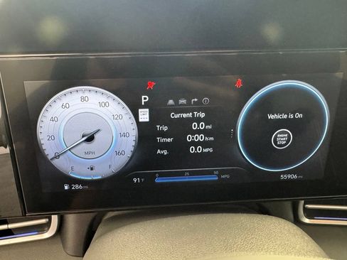 Used 2025 Hyundai Elantra SEL FWD image 4