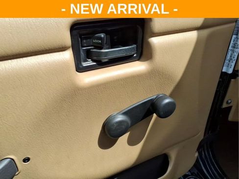 Used 2001 Jeep Wrangler Sahara AWD/4WD image 15