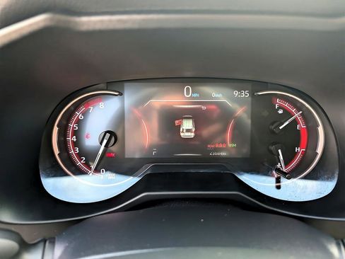 Used 2023 Toyota RAV4 XLE Premium image 21