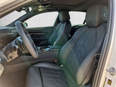 Certified 2024 BMW 530i w/ Premium Package RWD image 17