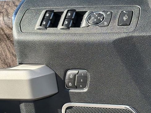 Used 2019 Ford F250 Lariat w/ Lariat Ultimate Package image 23