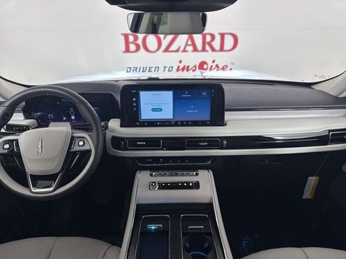 New 2026 Lincoln Aviator Reserve image 9