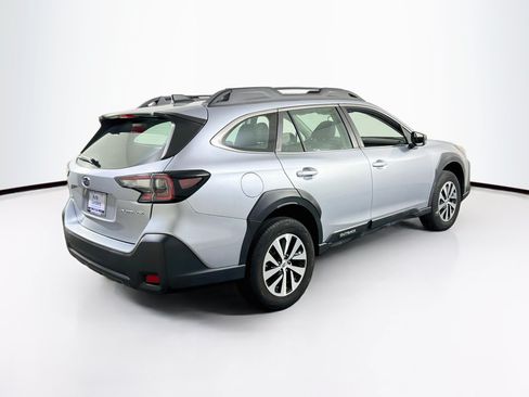Used 2024 Subaru Outback AWD/4WD image 5