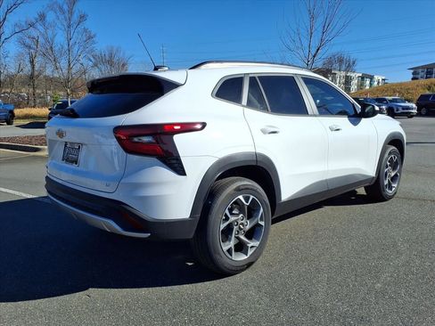 New 2026 Chevrolet Trax LT w/ Driver Confidence Package image 25