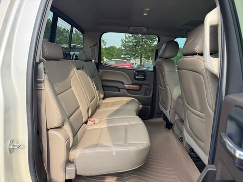 Used 2015 GMC Sierra 1500 SLT w/ SLT Preferred Package AWD/4WD image 16
