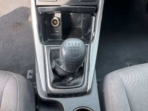 Used 2016 Hyundai Elantra SE image 15