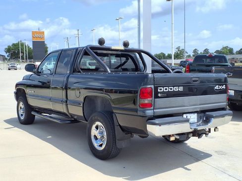 Used 1998 Dodge Ram 1500 Truck 4x4 Quad Cab image 2