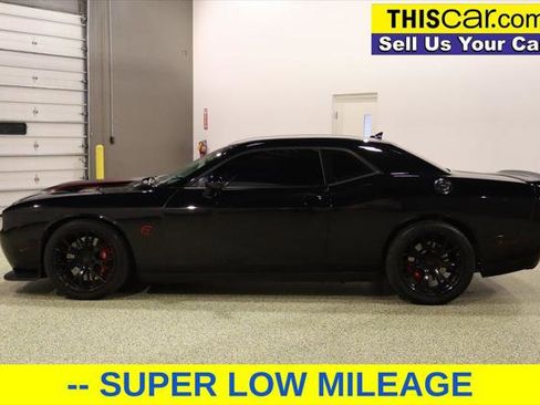 Used 2016 Dodge Challenger SRT Hellcat image 4