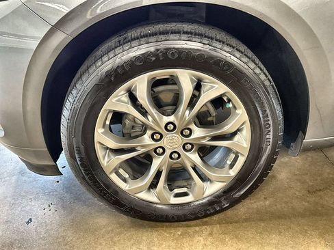 Used 2021 Buick Enclave Avenir w/ Trailering Package, 5000 lbs. FWD image 34