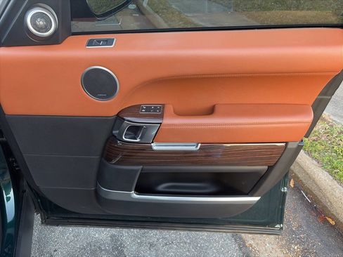 Used 2017 Land Rover Range Rover Long Wheelbase Autobiography image 32