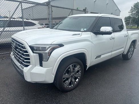 Used 2025 Toyota Tundra Capstone AWD/4WD image 2