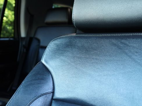 Used 2017 Chevrolet Tahoe LT image 31