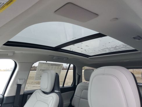 New 2025 Lincoln Aviator Reserve w/ Equipment Group 201A image 11