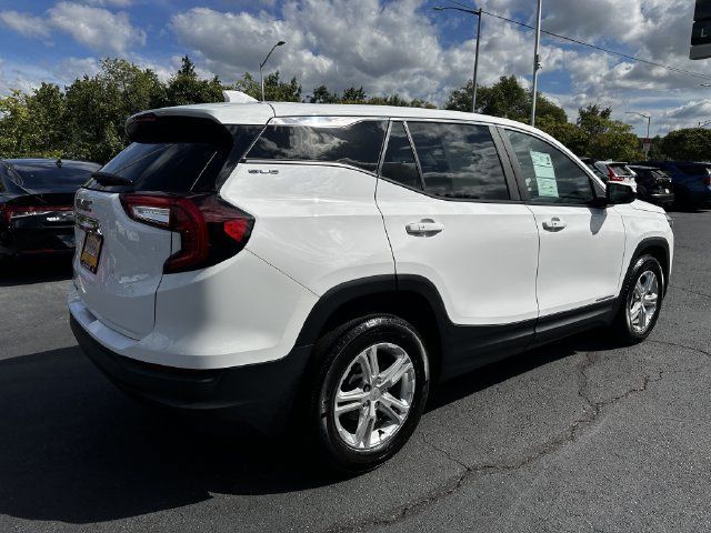 Used 2024 GMC Terrain SLE FWD image 5