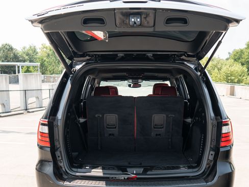 Used 2018 Dodge Durango R/T w/ Blacktop Package AWD/4WD image 46