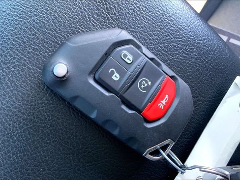 Used 2024 Jeep Wrangler Unlimited Sport AWD/4WD image 14