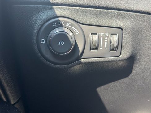 Used 2021 Jeep Compass Latitude AWD/4WD image 11