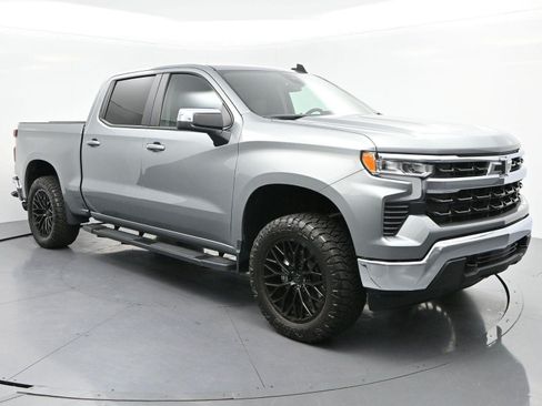 Used 2025 Chevrolet Silverado 1500 LT AWD/4WD image 2