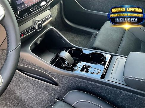 New 2026 Volvo XC40 B4 Plus w/ Protection Package Premier FWD image 21