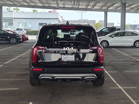 Used 2022 Kia Telluride EX w/ Towing Package FWD image 7