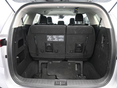 Certified 2023 Kia Carnival LX image 23