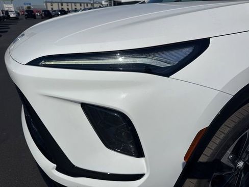 Used 2025 Buick Enclave Sport Touring image 23